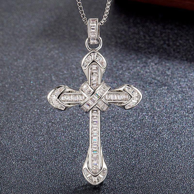 Micro Set Square Diamond Cross Pendant Crystal Zirconia Choker Necklace Light Luxury Jewelry Accessory