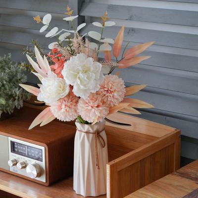 Künstlicher Pfingstrosen-Kunstblumenstrauß, realistische Pfingstrose, Chrysantheme mit Eukalyptusblättern, künstliches Seidenblumenarrangement für Hochzeitssträuße und Babypartys