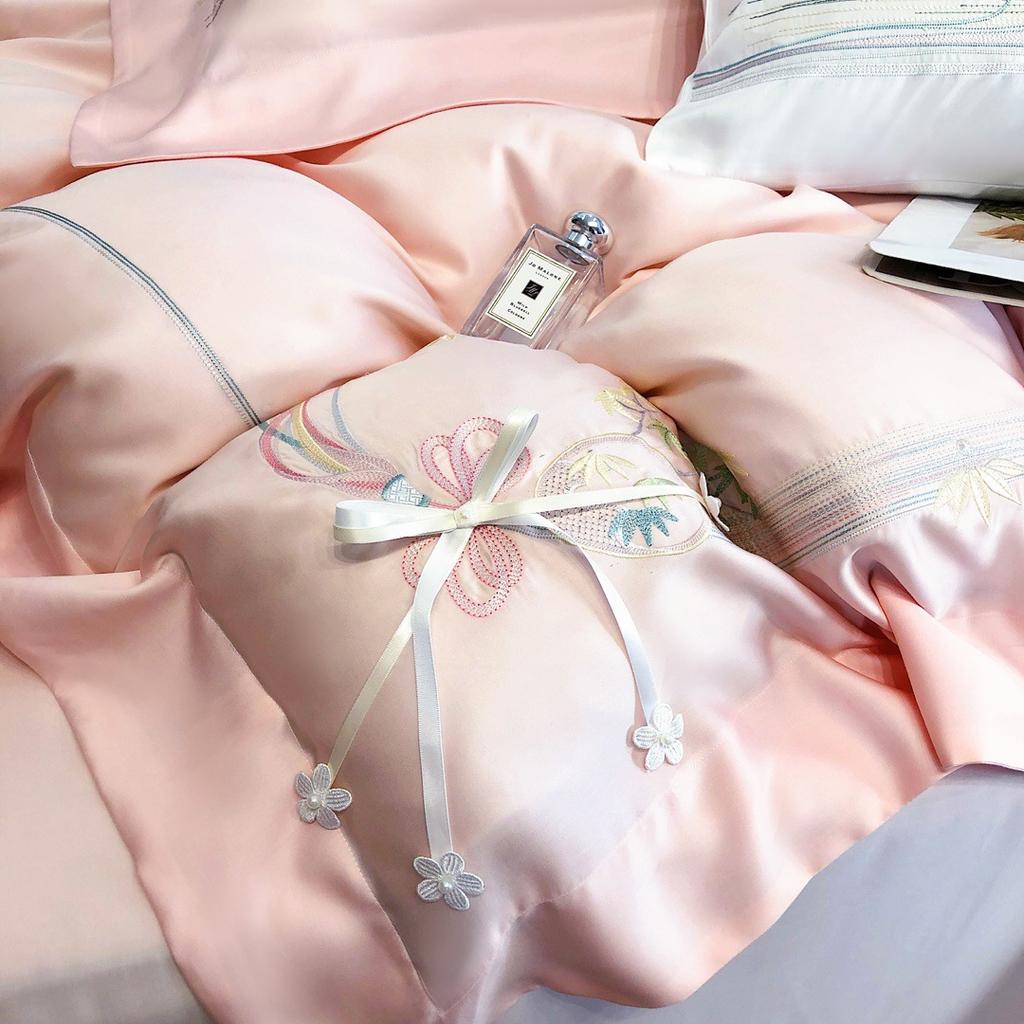 Four-piece Set of Pure Cotton Bedding, Embroidered Skin-friendly and Breathable Quilt Cover, Bed Sheet Quilt Pillowcase Set