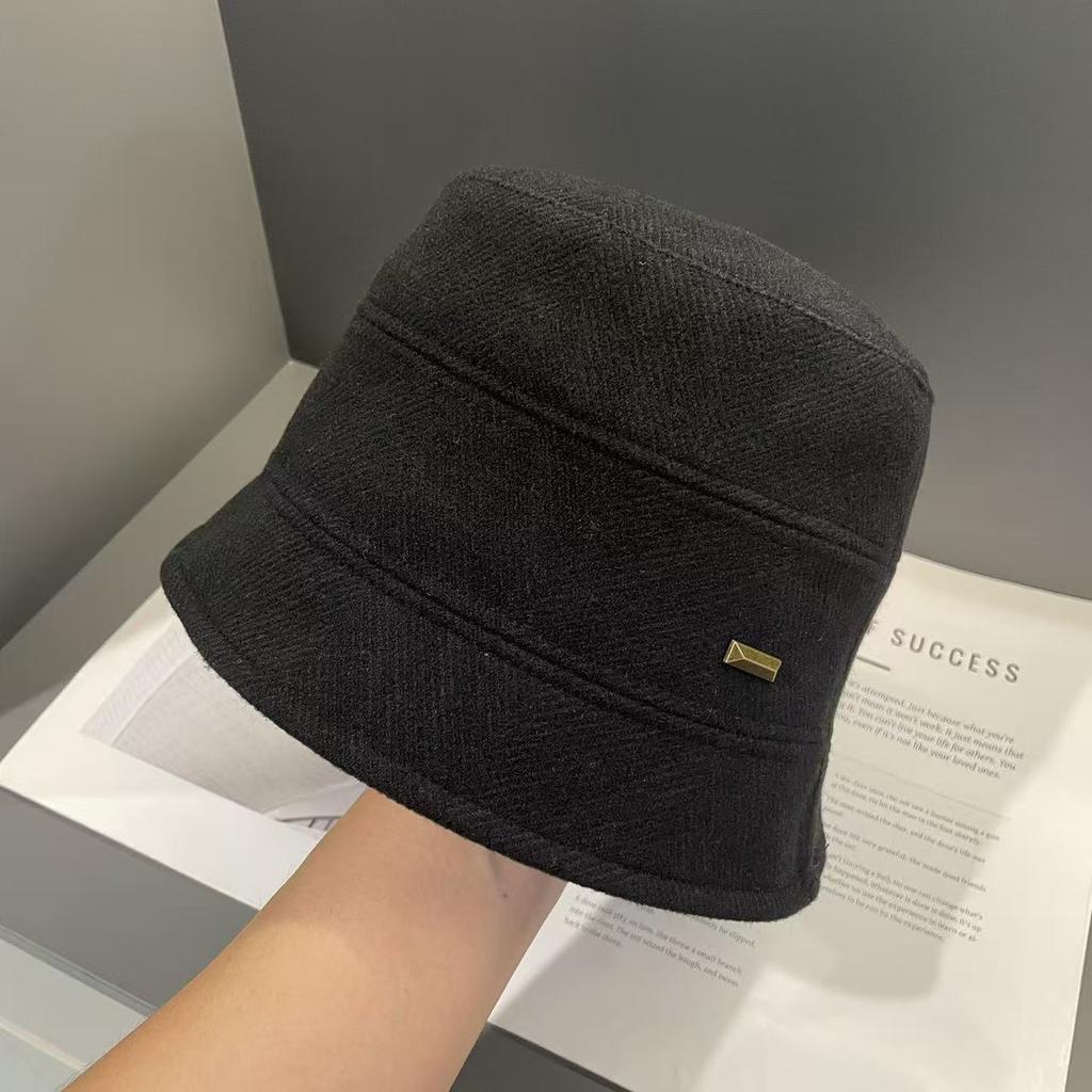 Japanese New Style Women's Autumn Iron Mark Striped Flat Top Bucket Hat Solid Color Simple Temperament Little Fisherman Hat with A Face