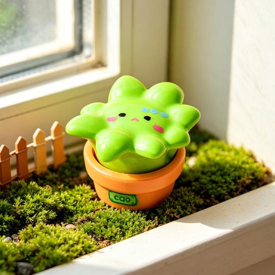 Micro Landscape Ornaments Cartoon Grass with Cute Expressions Statues Resin Stress Relief Collectible Toy for Office Car