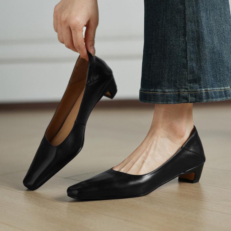 

New women s fashion single shoes non-slip soft sole large size sheepskin women s shoes casual black one-pedal four-season small leather shoes 40