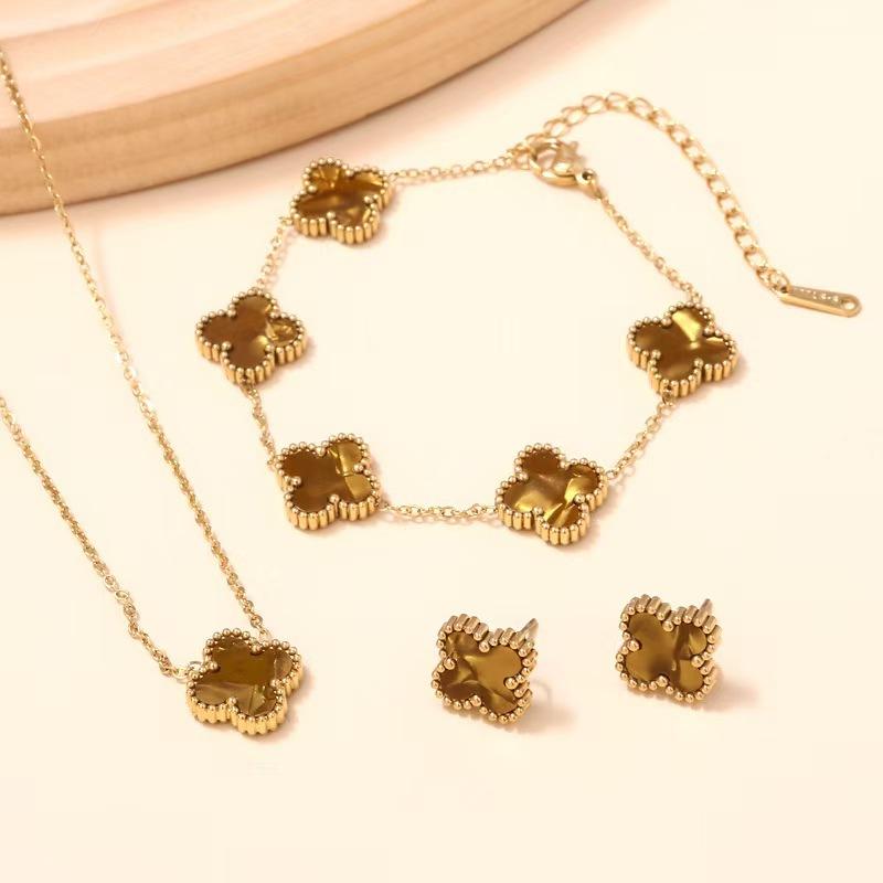 Náhrdelník 3ks jetelový set dámské z titanové oceli neblednoucí módní univerzální náušnice s řetízkem na klíční kost