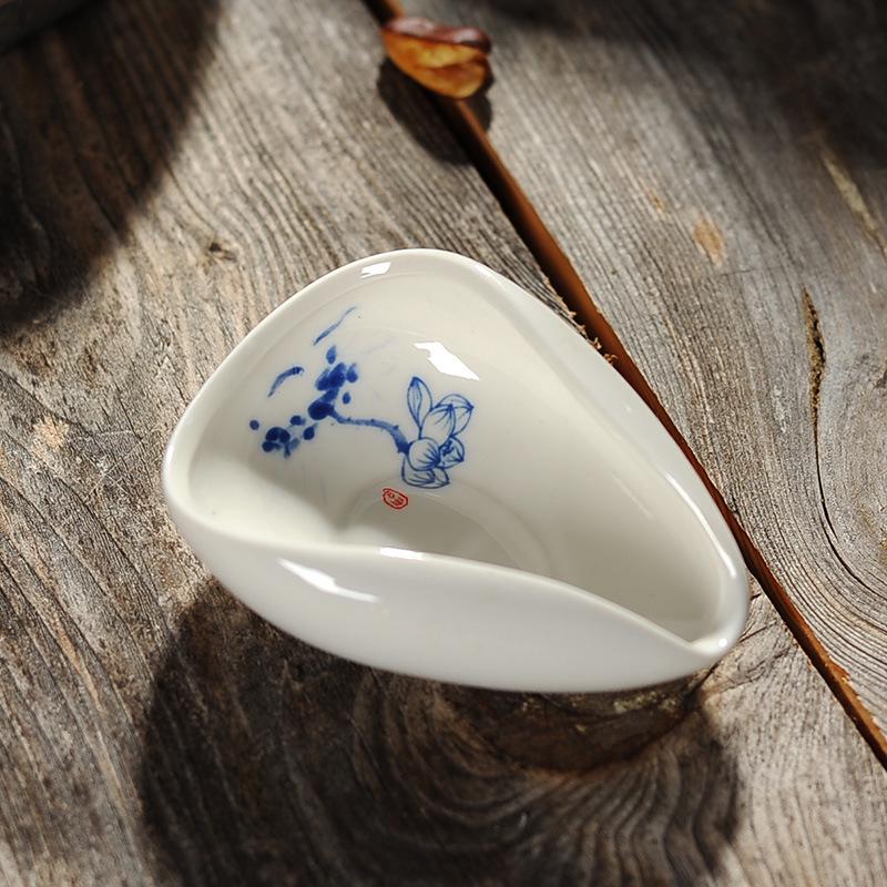 White and Blue Porcelain Tea Scoop - Gongfu Tea Ceremony Accessory