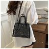 Stylish Large Capacity Transparent Jelly Shoulder Bag For Mothers 2024 Spring New Street Fashion Tote Bag