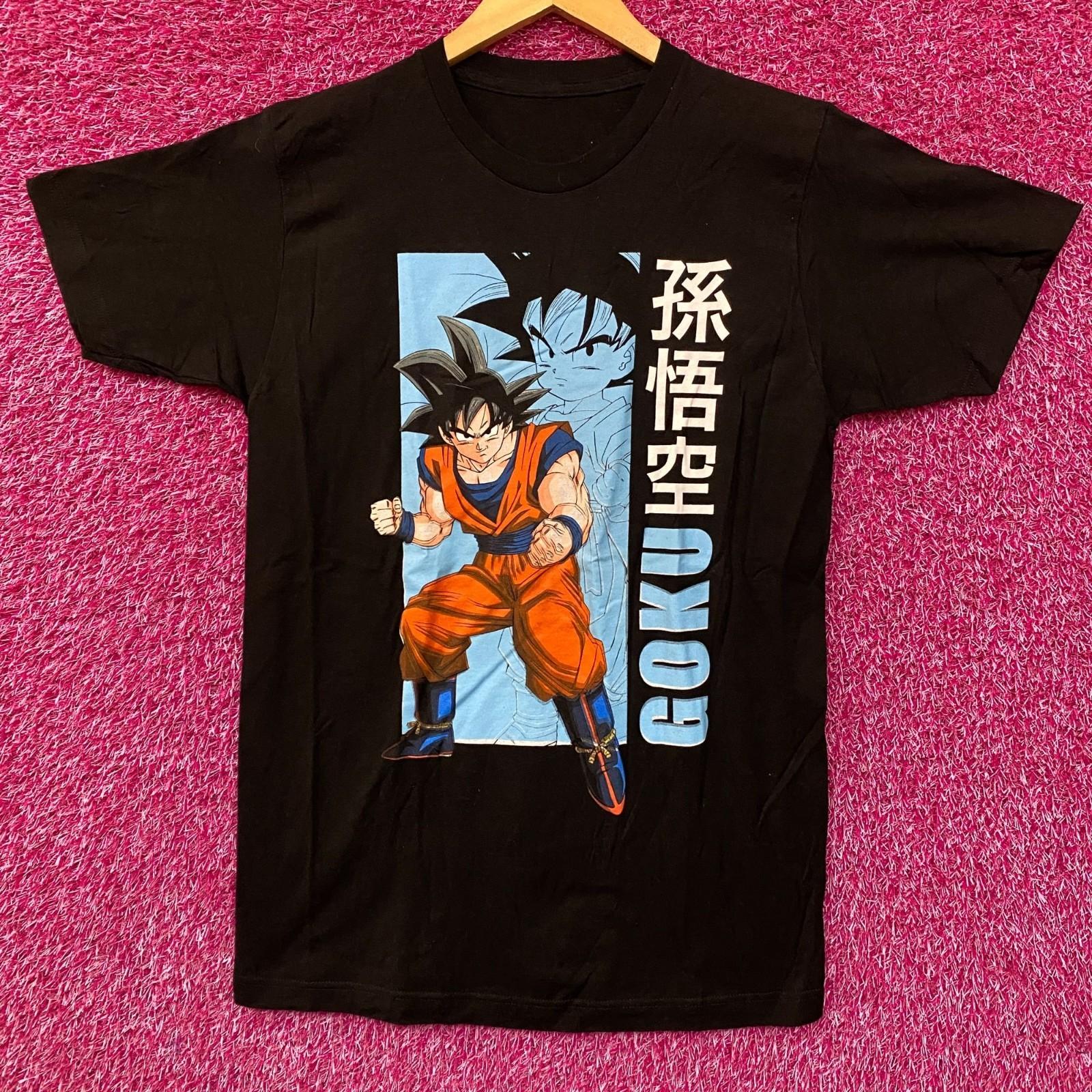 Dragon Ball Z Son Goku Graphic Design T-Shirt Small S