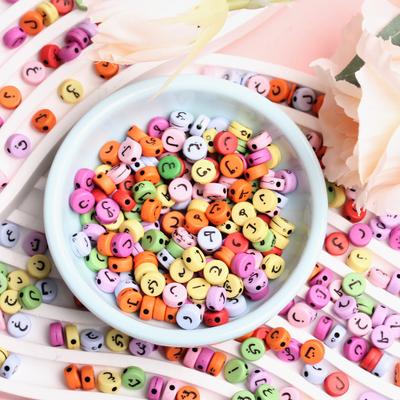 Akrilik DIY Gevşek Boncuklar Karışık Arap Alfabesi 50 Adet 7mm El Yapımı Kolye Bilezik Takı Yapımı