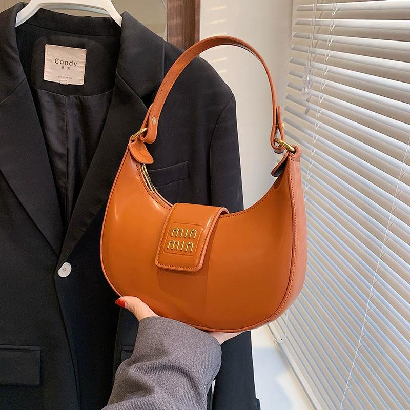 Premium retro small bag women's 2024 new autumn and winter texture crescent bag commuter messenger bag shoulder armpit bag