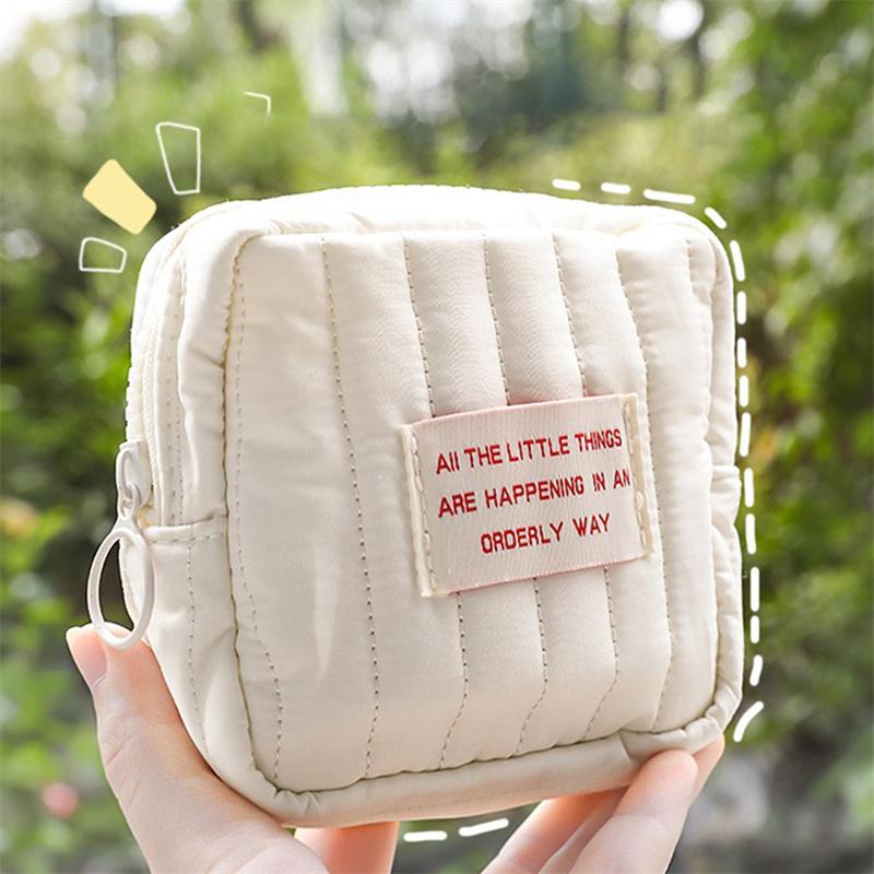 2026 Portable Makeup Bag Korean Square Small Makeup Bag Student Small Earphones Zero Wallet Girl Portable Lipstick Storage Bags