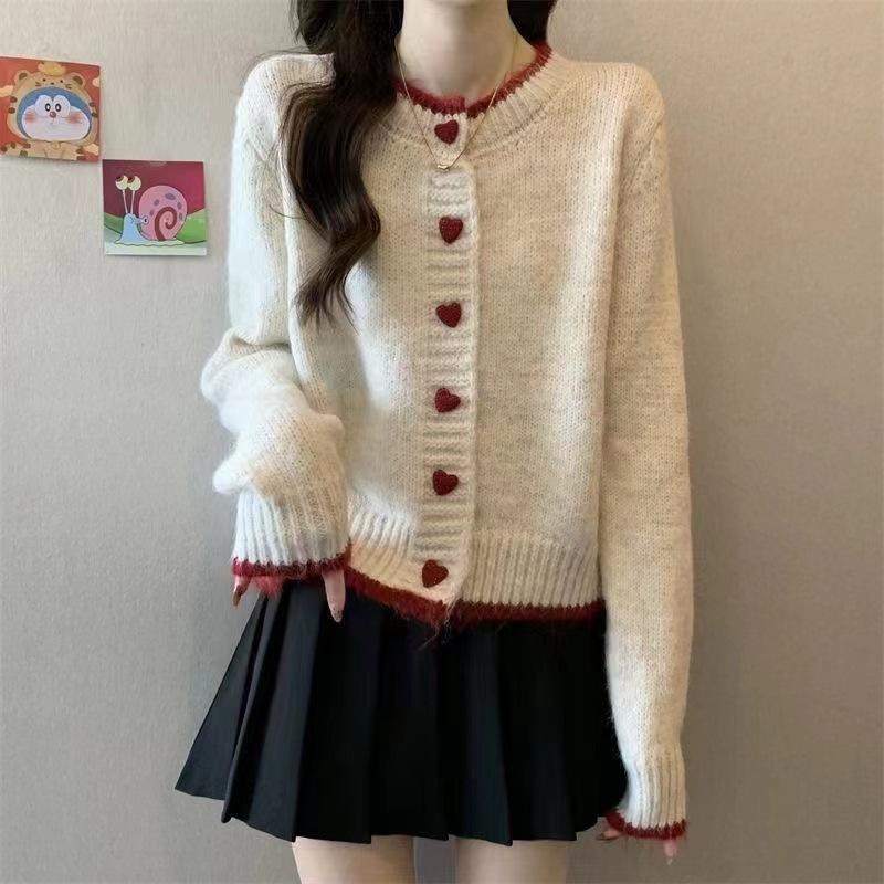 Three-dimensional flower love buckle knitted cardigan women s 2025 spring and autumn new sweet wind crew neck sweater jacket women s clothing One size