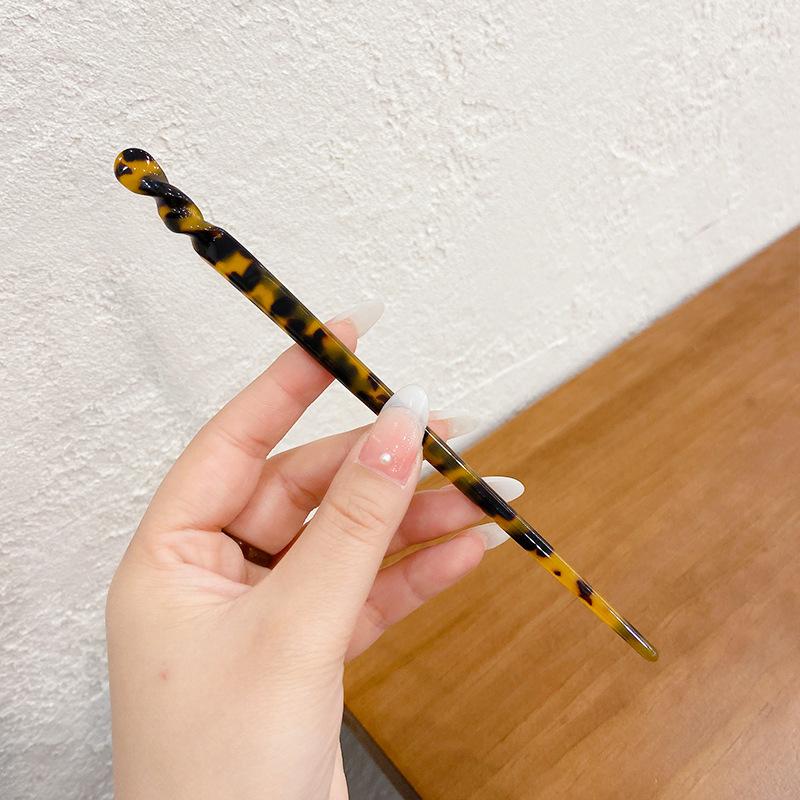 

Цветная ацетатная заколка для волос для женщины Элегантный темперамент Заколка для волос «пучок» Модная заколка для волос для девушки Аксессуары для волос