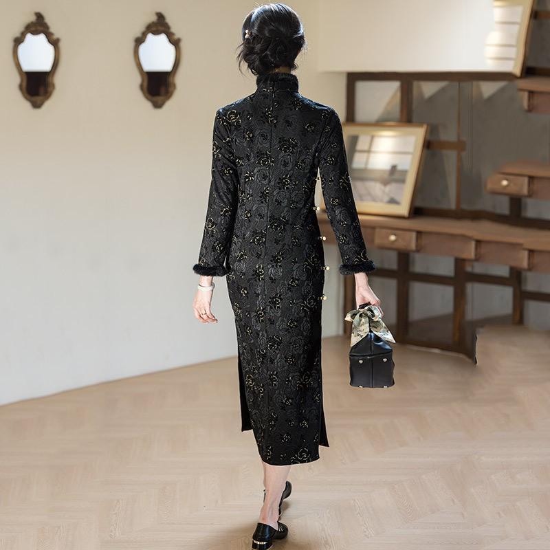 Womens Long Sleeve Fleece-Lined Chinese-Inspired Modern Cheongsam Dress Winter Warm Elegant Vintage Style