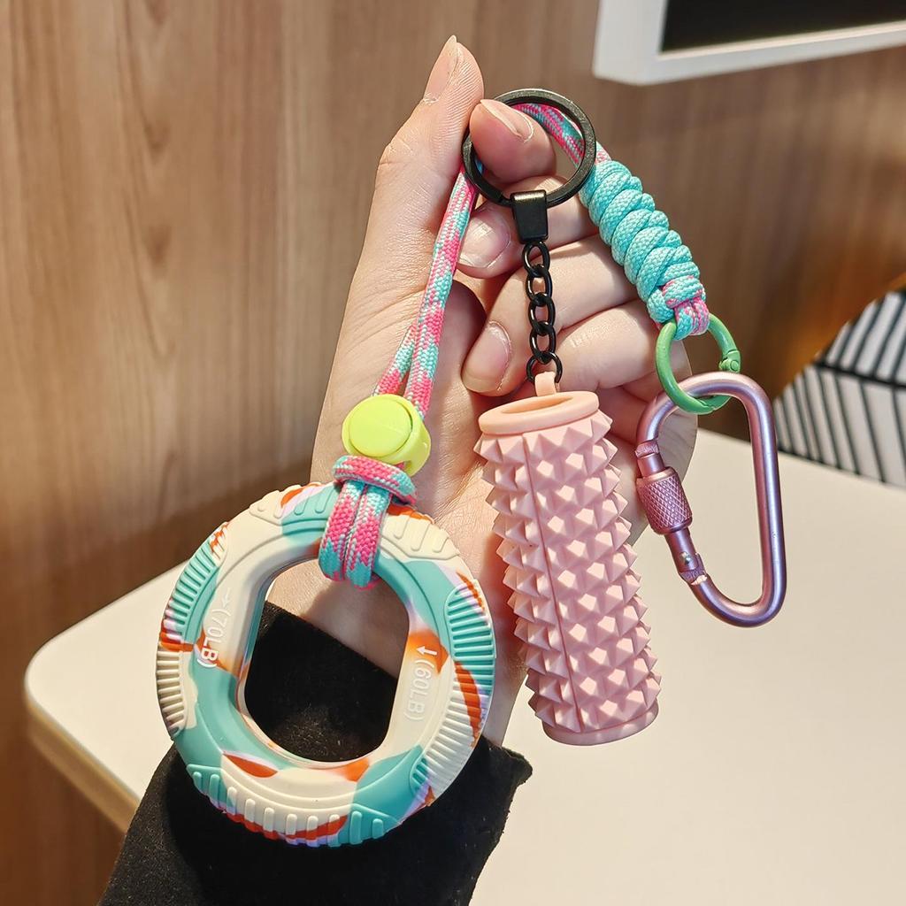 Creative Grip Strengthener Keychain: Fun Fitness Pendant & Couple Ornament - Perfect as a Backpack Accessory or Small Gift