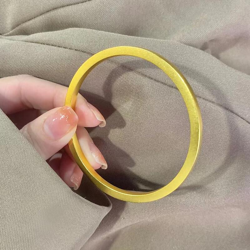 Gold-Plated Matte Circle & Square Bangle - Women's Imitation Gold Bracelet, Wedding Jewelry Accessory