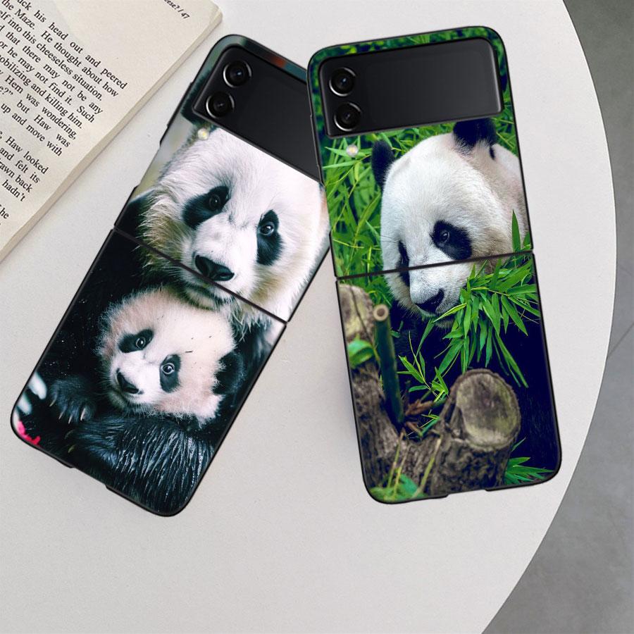 Panda Baby, Giant Panda Family Phone Case For Samsung Z Flip 7 6 5G Galaxy Z Flip 5 4 3 Black Hard Cell Cover Luxury PC Shell C