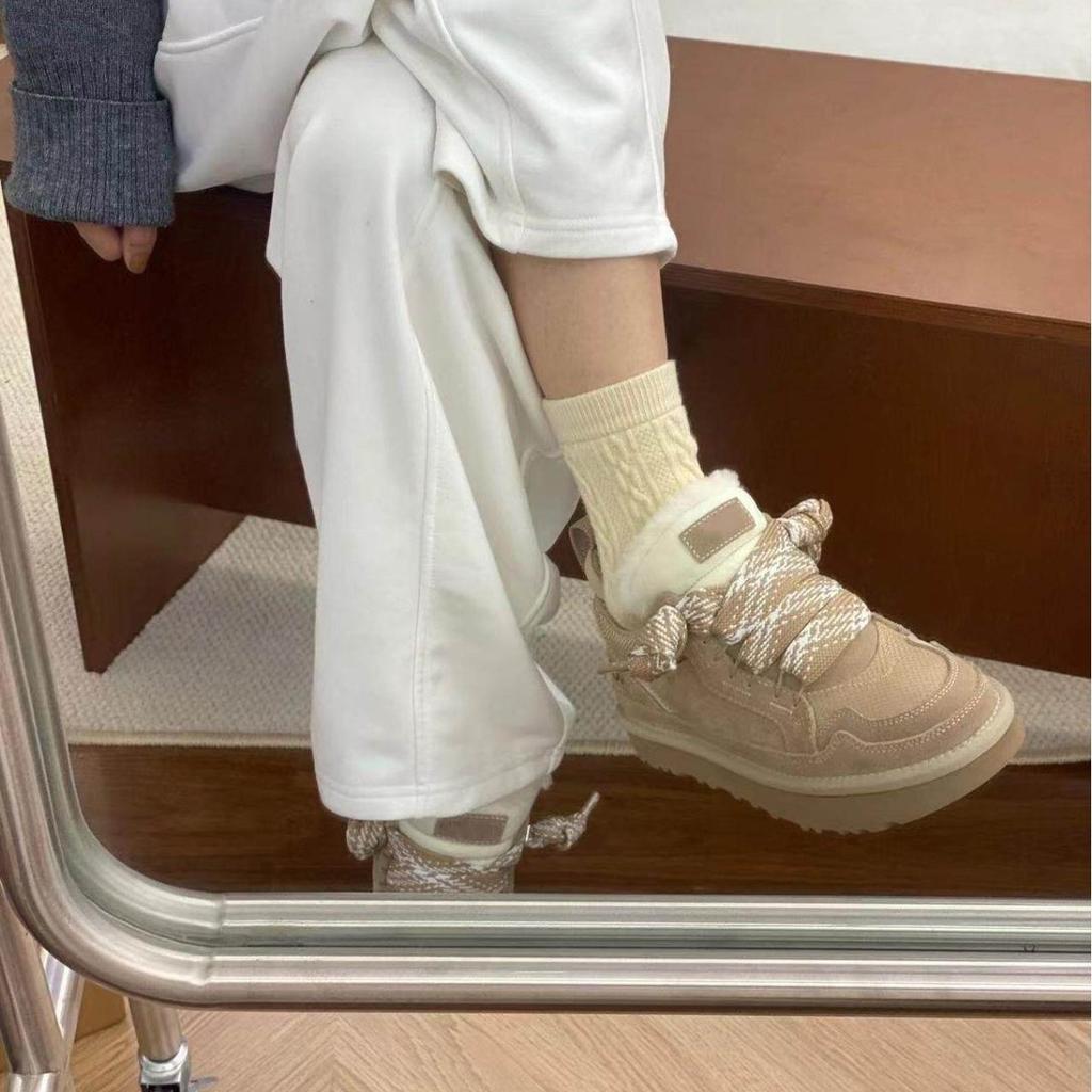 Sheepskin and Fur Integrated Snow Boots Women's Fashion Winter New Space-up One-pedal Non-slip Warm Sports Casual Cotton Shoes