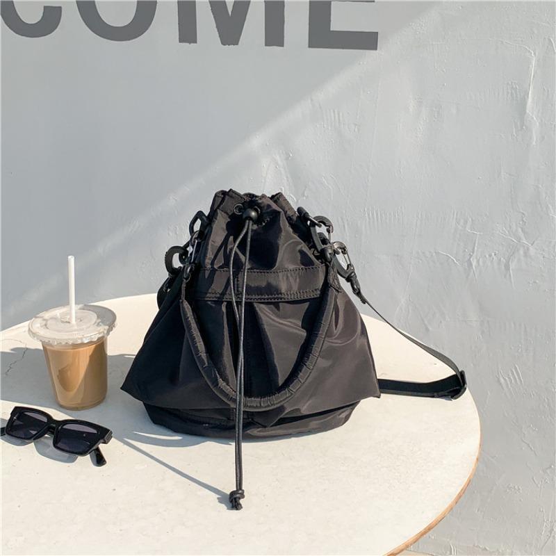 Drawstring pleated bucket bag nylon casual large capacity shoulder women's bag versatile solid color portable messenger bag women