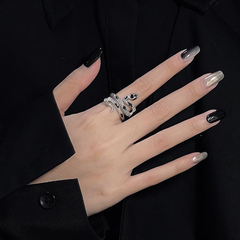 Dark Personality Snake Opening Bracelet Female French Niche Design Cold Wind Advanced Sense Punk Bracelet