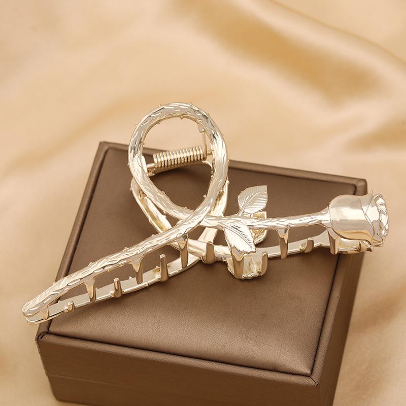 

Elegant 2022 Tulip Butterfly Hair Claw Clip for Women - Temperament Shark Hair Accessory