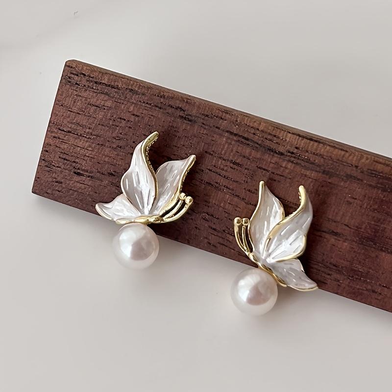 

1Pair of Fairy Small Fresh Butterfly Imitation Pearl Stud Earrings, Unique Personality Gentle Temperament Earrings Female разноцветный