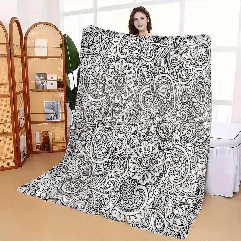 Adult Stress-Relief Hand-Painted Paisley Flannel Blanket, Skin-Friendly Warm Thick Nap for Office Sofa Cover, Creative DIY Gift