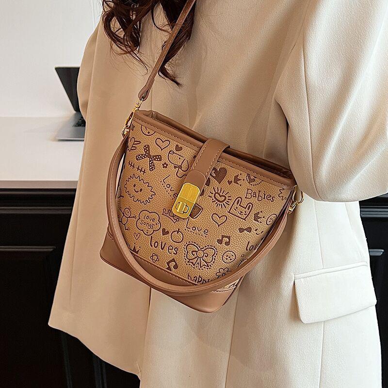 Bucket Bag, New Messenger Bag, Women's Bag, Autumn and Winter Handbag, High-end Commuter Messenger Bag, Bag.