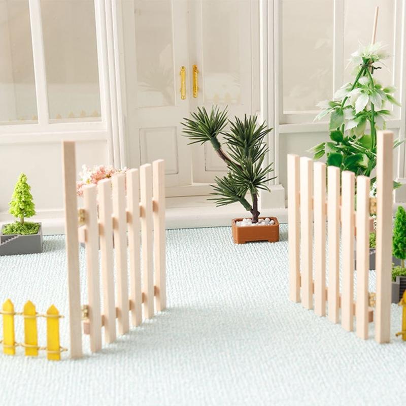 Natural Wood Dollhouses Garden Barrier Doors Safe for Children in 1/12 Scale Mini Ornament