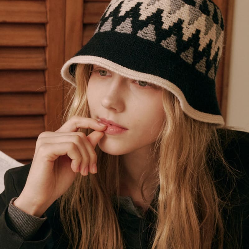 

ВСЕ НЕЗАВЕРШЕННЫЙ Узор Треугольников Панама (3 цвета) Beige (Triangle Pattern)