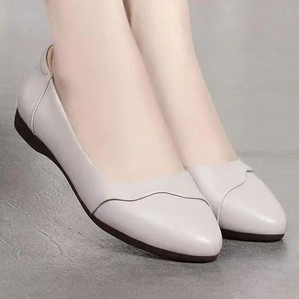 2025 autumn single shoes soft sole soft surface flat sole single shoes middle-aged leather shoes large size women's shoes thin non-slip can not fall