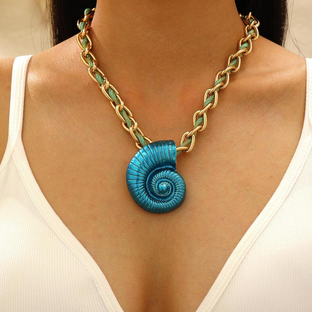 Bohemian Beach Style Conch Earrings & Necklace Set - Exaggerated Holiday Fashion Jewelry for Women