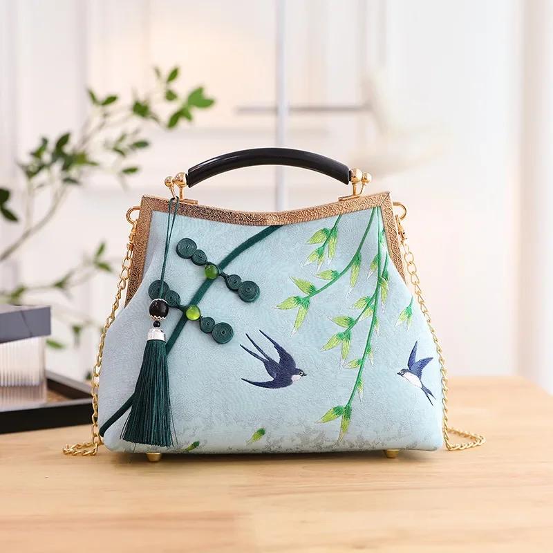 Chinese Style Embroidered Cheongsam Bag Vintage Clip On Shoulder Crossbody Lucky Bamboo Tassel Elegant for Party Evening Purse