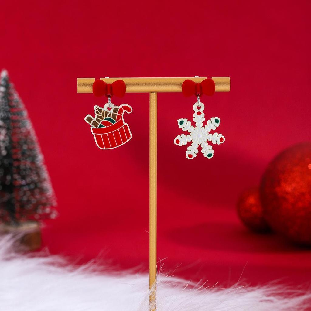 Grenzüberschreitende festliche asymmetrische Ohrringe mit Weihnachtsmann und Rentier