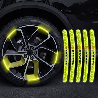 Car Wheel Tire Rim Hub Reflective Luminous Emblem Sticker Car Styling for Caliber Ram 1500 NITRO SRT Caravan Charger Grand Caravan Journey