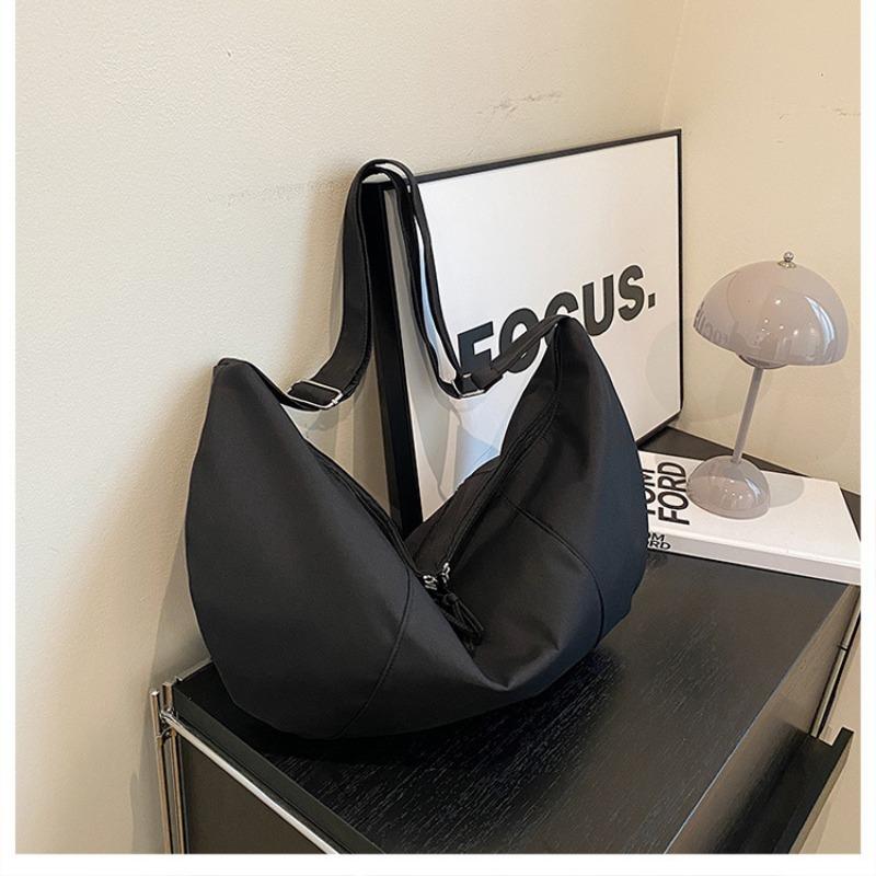 

Simple casual versatile fashion dumpling bag new student class shoulder bag trendy texture messenger women s bag One Size