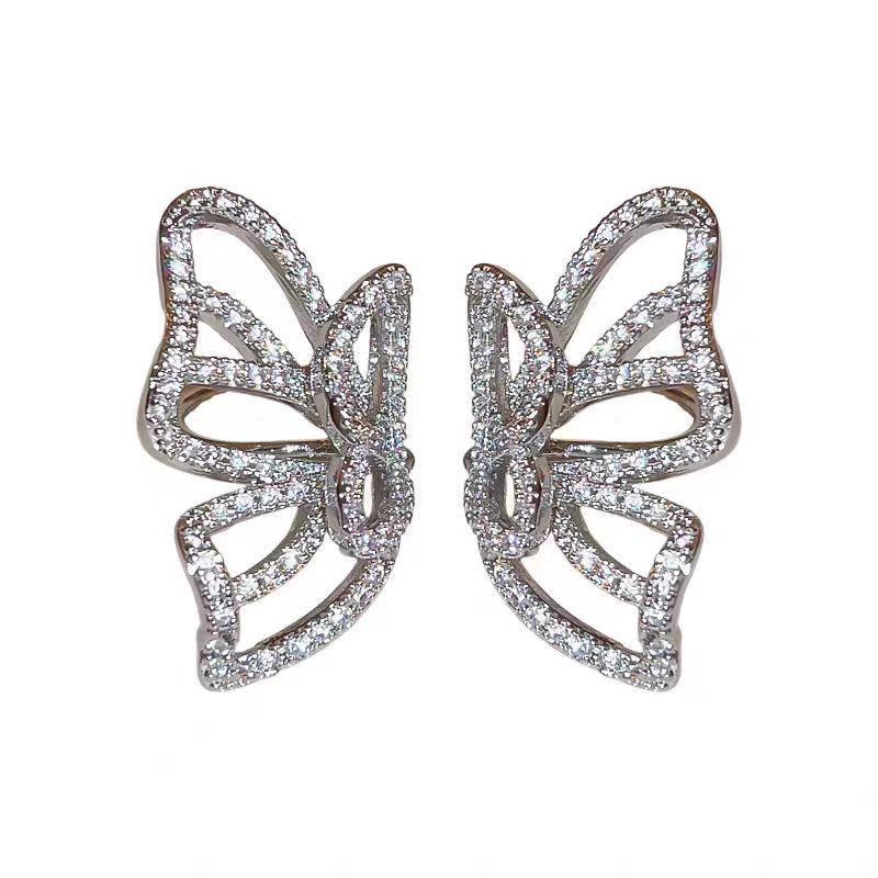 Elegant Butterfly Ear Clips for Non-Pierced Ears – Luxury, Niche Design Jewelry for Women