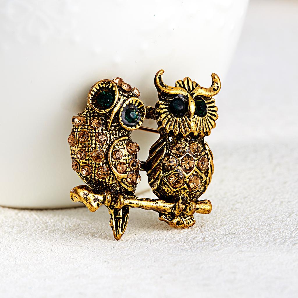 Cute Small Cat Deer Frog Owl Seahorse Brooches For Women Animal Design Rhinestone Brooch Enamel Pin Jewelry Christmas Gift
