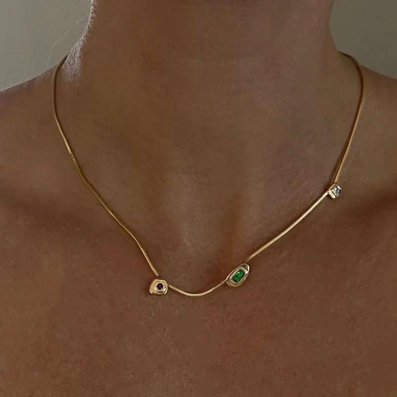 Retro Trzy Kamienie Szlachetne, Wisiorek, Łańcuszek na obojczyk, Francuski Wysokiej Klasy Wyczucie Osobowości, Prosty i Wykwintny Lekki Luksusowy Naszyjnik.