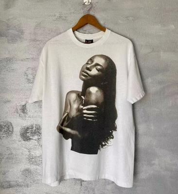 Sade Love Deluxe Welttournee 1993 Unisex Weißes T-Shirt Größe S5XL Unisex T-Shirt