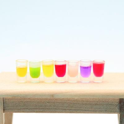 7 Bottles/Set Dollhouse Mini Colorful Juice Cup Game Scene Model Doll House Accessories Simulation Mini Fruit Juice Beverage Cup