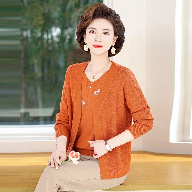 High-end Large-size Middle-aged and Elderly New Spring Embroidered Short-sleeved Fashionable Knitted Cardigan Two-piece Top