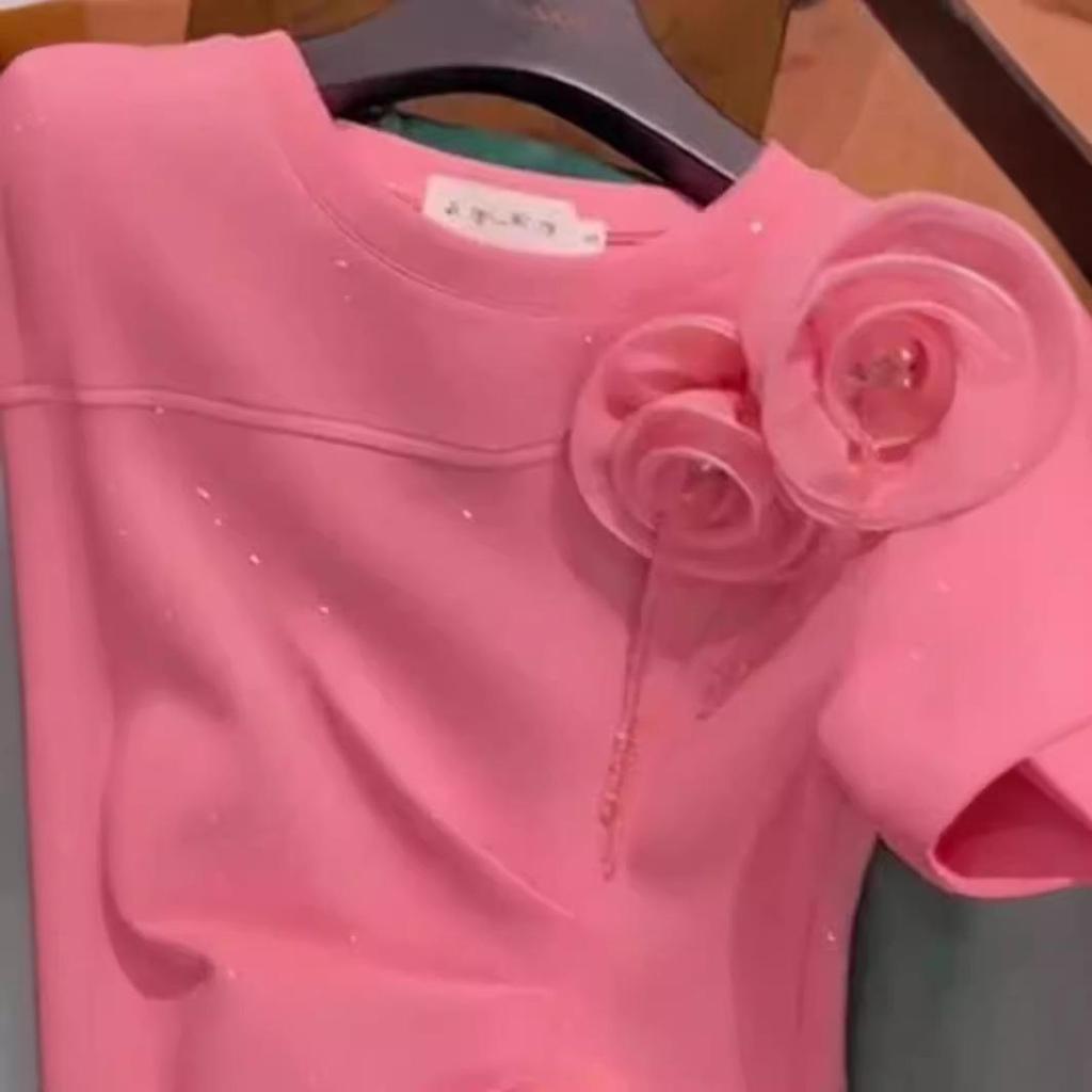Μπλουζάκι T-Shirt Μεγάλο Μέγεθος με Ροζ Λουλούδι, Κοντό Μανίκι, Ζώνη με Πτυχές, Καλοκαιρινό Trend Top για Γυναίκες