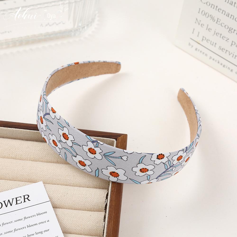 Korean Style Wide Brim Headband: Summer Solid Color Hair Accessory for Women