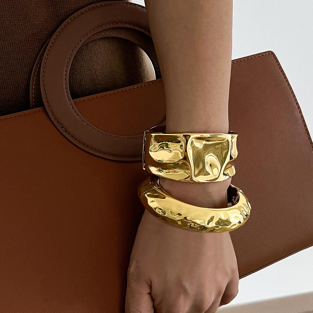 Design Sense Liquid Metal Smooth Spring Bracelet Geometric Ins Wind Texture Wide Bracelet Bracelet