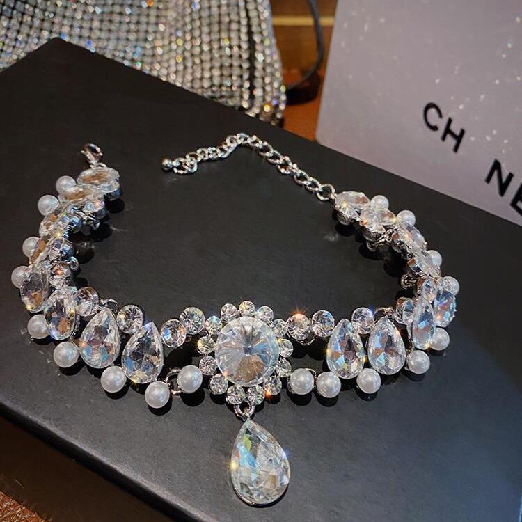 Exquisite Crystal Choker Necklace: Elegant Luxury Jewelry for Women