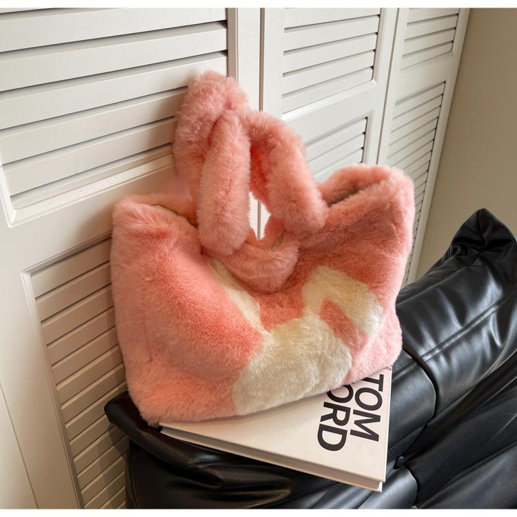 

Нова вовняна сумка великої місткості 2024 р. Жіноча осінь і зима сумочка через плече з милим мультяшним кроликом рожевий