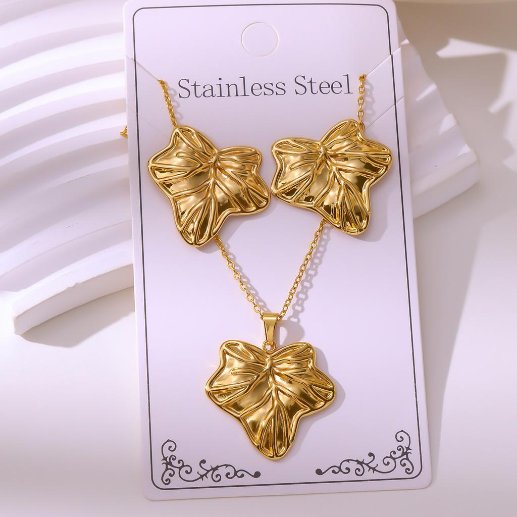 Personalized European and American Fashion Stainless Steel Stud Earrings Necklace Titanium Steel Non-fading Jewelry Set