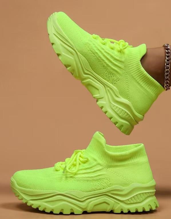 Fashion Red Sneakers Breathable Knitted Shoes For Women Lightweight Non-slip Platform Socks Shoes Tennis Thick Sole Shoes Spring