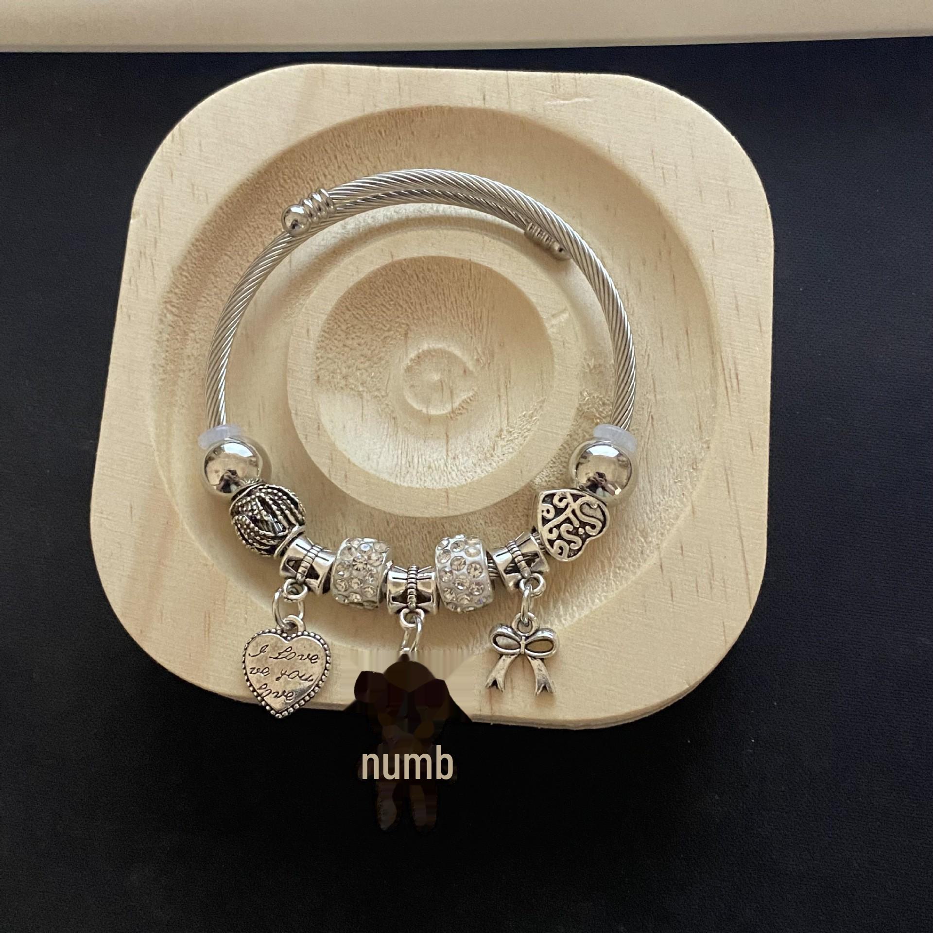 

Высококачественный регулируемый съемный браслет из титановой стали своими руками