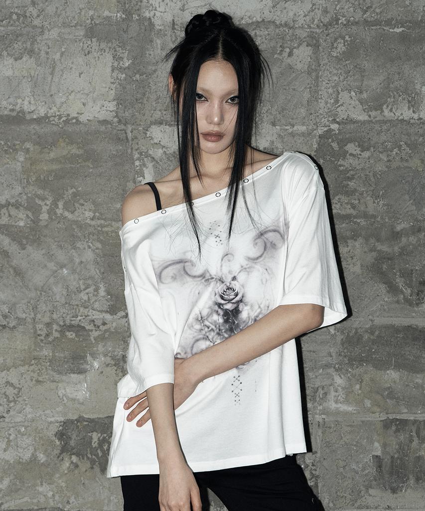 Aejeuyua Kitsch Rose Snap T-Shirt White