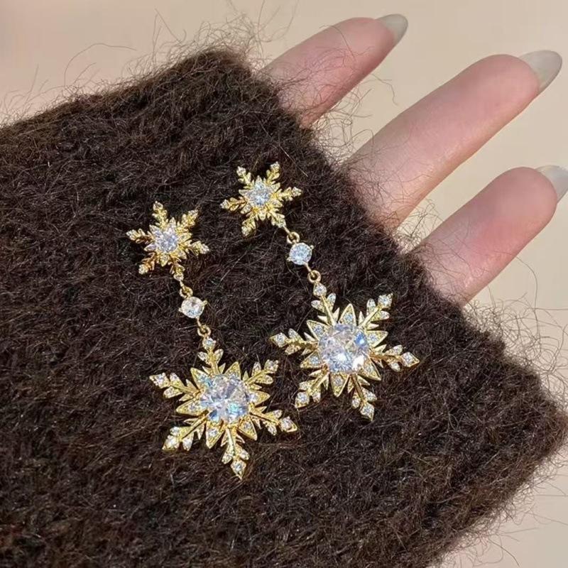 Popular Full Diamond Christmas Double Snowflake Earrings Exquisite Niche Design Stud Earrings Temperament Autumn and Winter Versatile Trendy Earrings